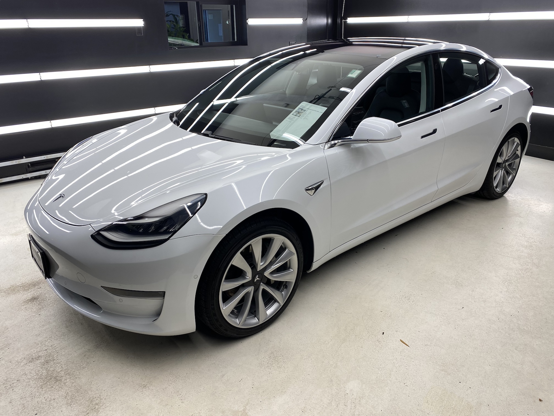 Tesla Model 3 Long Range RWD