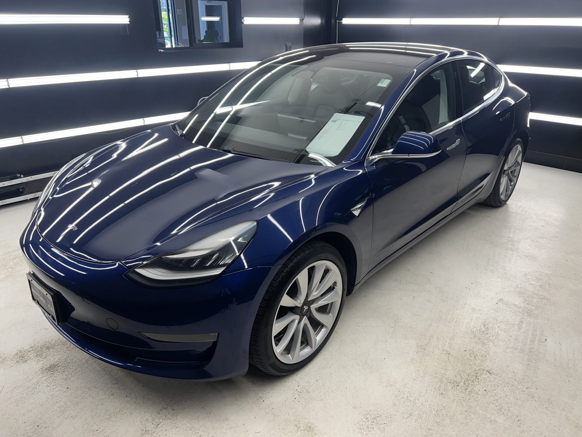 TESLA MODEL 3 LONG RANGE RWD