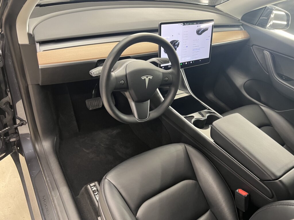 M9500-Tesla-Model-Y-LRDMIMG_9609.jpeg