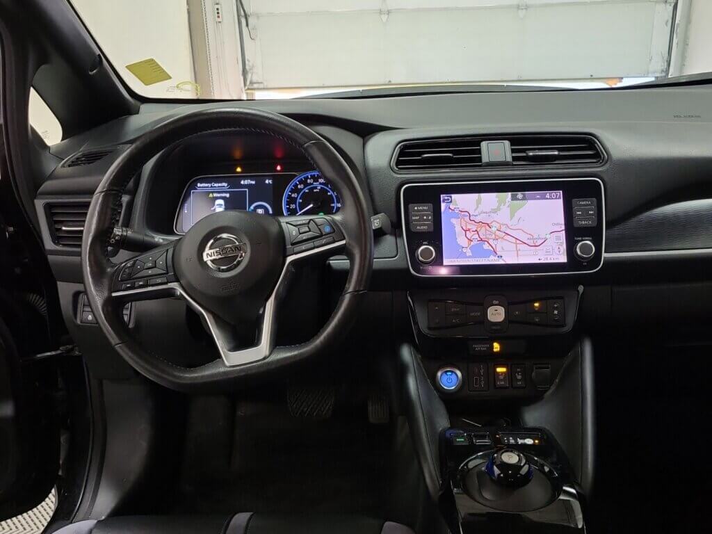 M9521-Interior-Dash.jpeg