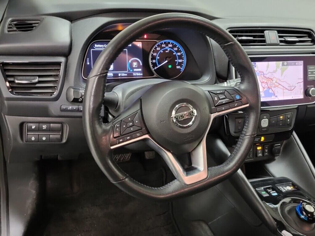 M9521-Interior-dash2.jpeg