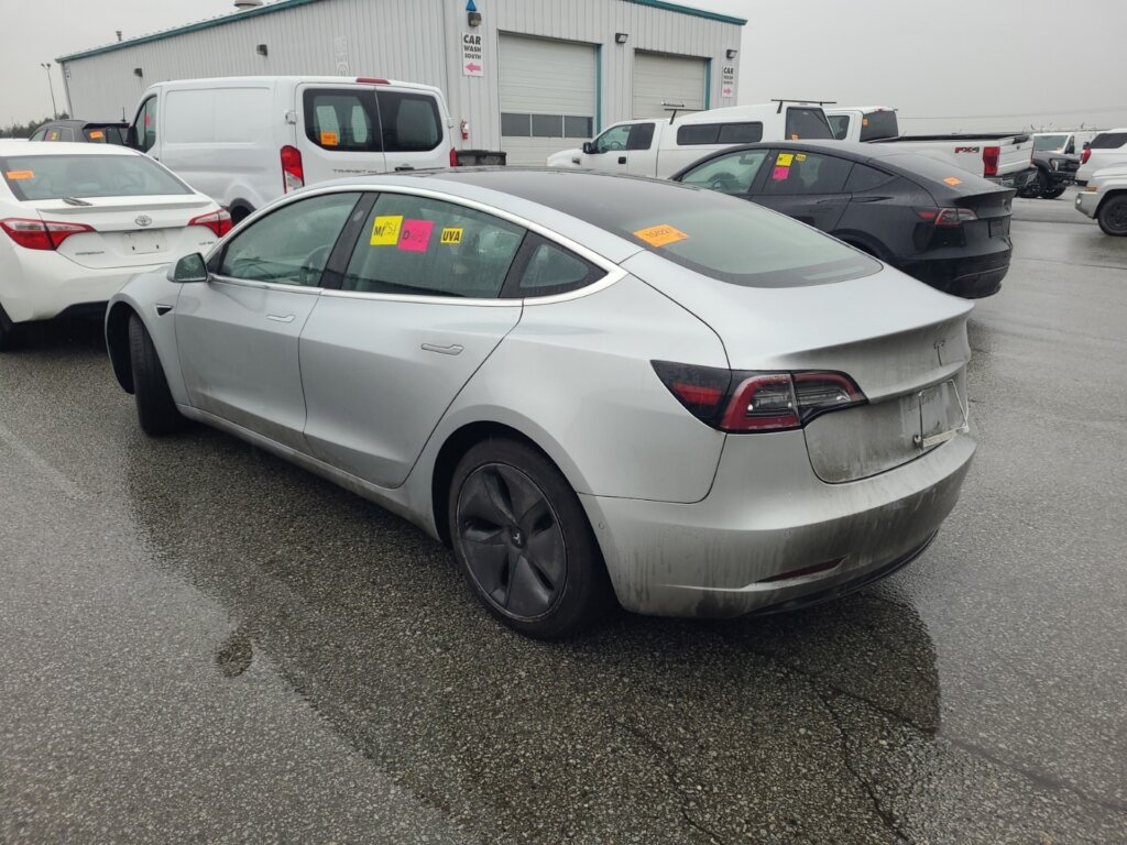 2018-Tesla-Model-3-LR-RWD-4.jpeg