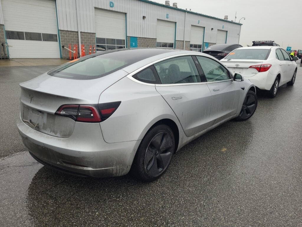 2018-Tesla-Model-3-LR-RWD-5.jpeg