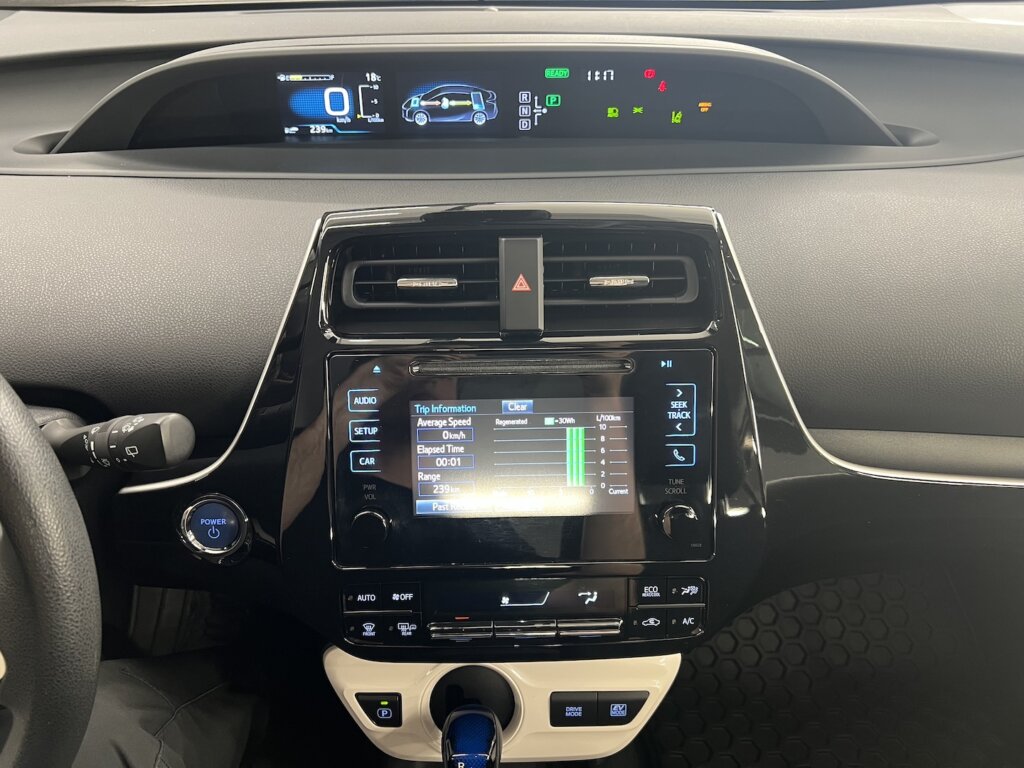 M9537-2016-Toyota-Prius-Grey6.jpeg