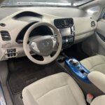 M9538-2011-Nissan-Leaf-Blue3.jpeg